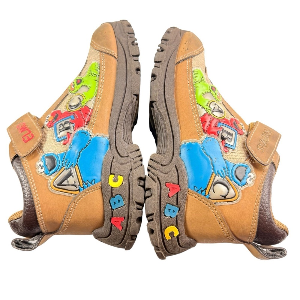Vintage Sesame street Light Up Shoes 10 Y2K Elmo & Friends Sneakers Hiking Boots
